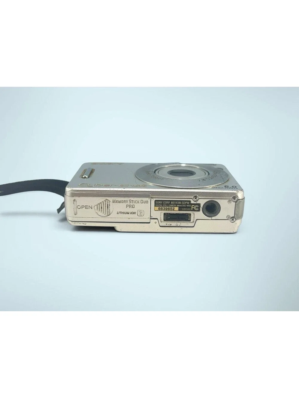 Sony Cyber-Shot DSC-W50 6.0MP Digital Camera w/ Battery + Original Memory Stick